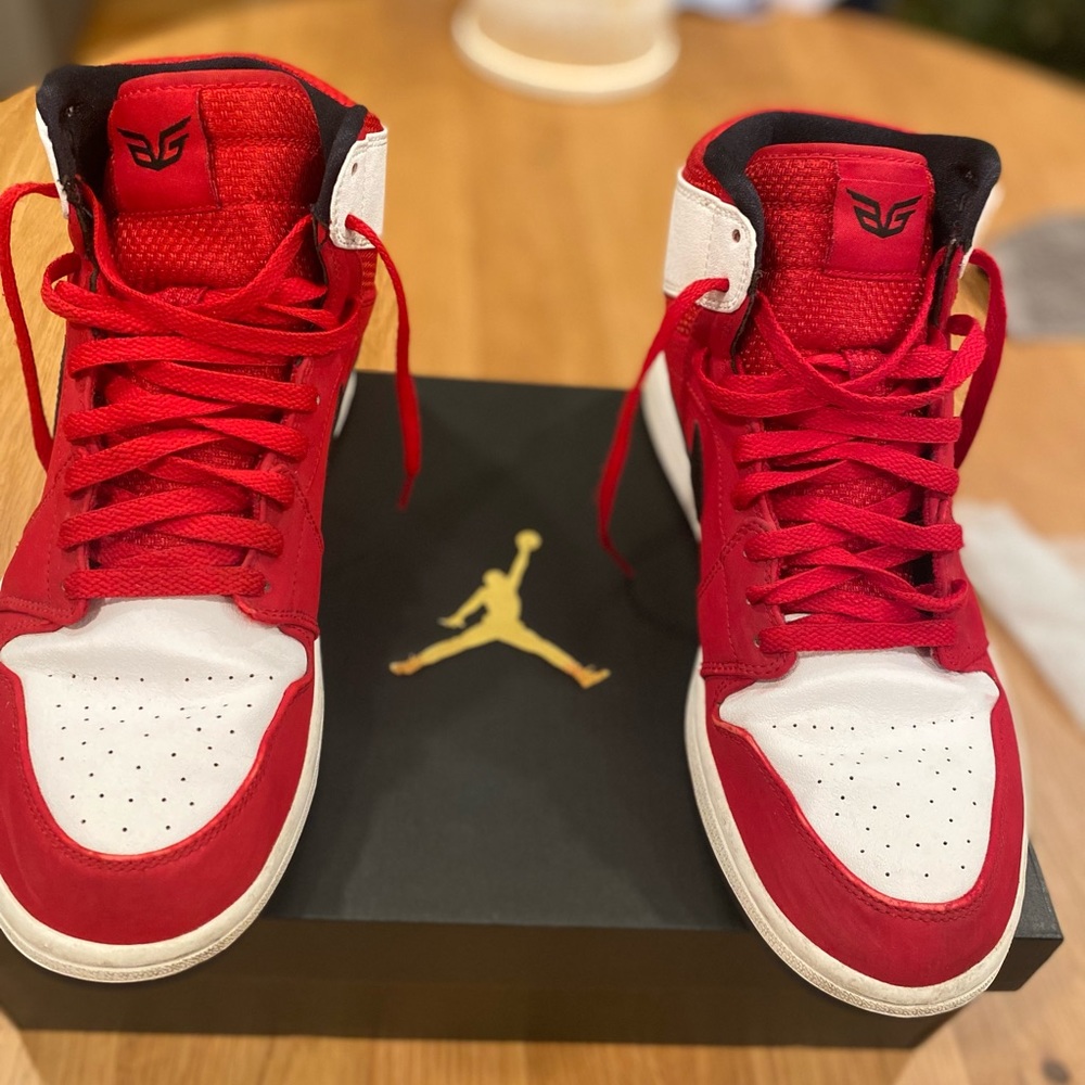 JORDAN 1 Retro - SIZE 12
